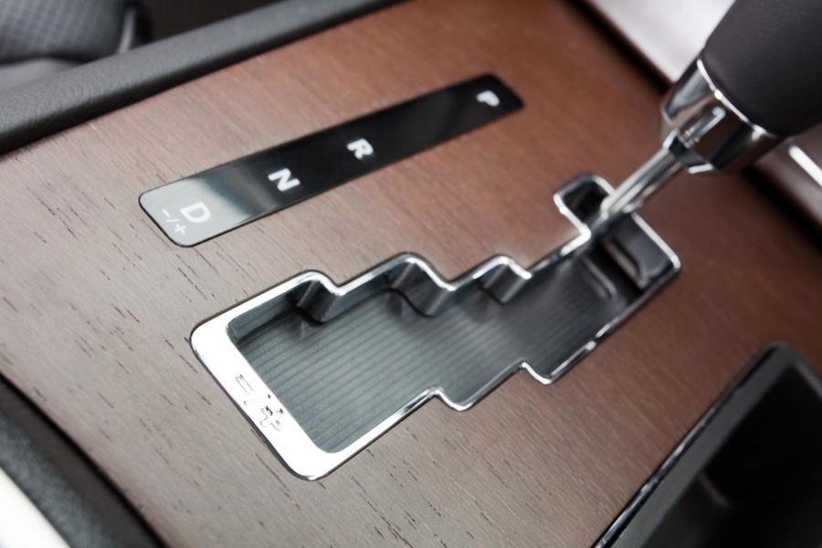  Chrysler 300C 2012 года  (UK) (фото 7 из 91)